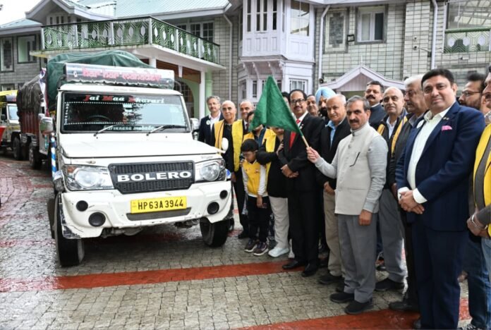 lion club shimla trust (3) मुख्यमंत्री ठाकुर सुखविंद्र सिंह सुक्खू ने आज ओक ओवर से राज्य के आपदा प्रभावित क्षेत्रों के लिए राहत सामग्री के पांच वाहनों को हरी झंडी दिखाकर रवाना किया।