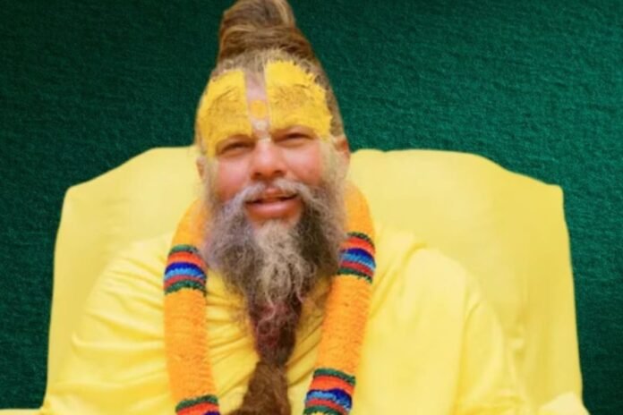 premanandji-maharaj-2025-06-ad1cf08975049b9ce472eec49be743d1-3x2 प्रेमानंद जी से मुलाकात में भावुक हुए एल्विश यादव, महाराज की सेहत जानी और किया बड़ा वादा