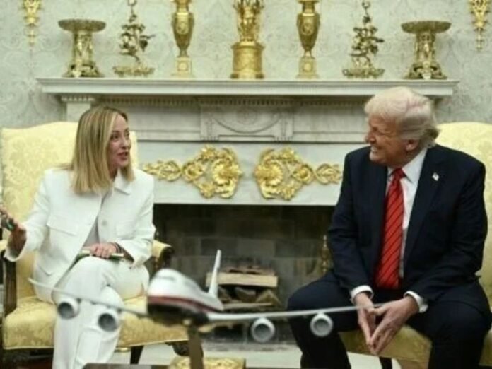 trump-meets-meloni_1744956448 ट्रंप बोले- ‘आप बहुत खूबसूरत हैं’, इटली की पीएम मेलोनी की तारीफ; तुर्किये राष्ट्रपति ने की खास अपील