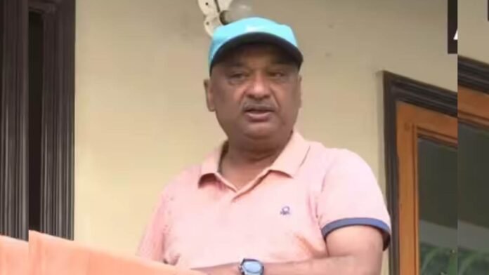 बिहारशरीफ में बवाल: पर्ची वितरण पर हंगामा, BJP प्रत्याशी डॉ. सुनील ने SI पर RJD समर्थन का आरोप लगाया