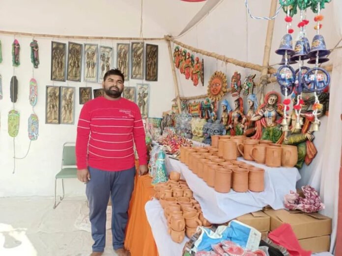 शिल्पकारों की शिल्प कला से सजा ब्रह्मसरोवर का पावन तट