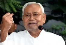 अपने ही मंत्री ने नीतीश सरकार पर साधा निशाना, बोले– बिहार में अब फोन करो और घर मंगाओ शराब अपने ही मंत्री ने नीतीश सरकार पर साधा निशाना, बोले– बिहार में अब फोन करो और घर मंगाओ शराब