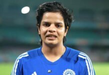 देश का नाम रोशन करने वाली शेफाली वर्मा को हरियाणा सरकार का सम्मान, 1.50 करोड़ की पुरस्कार राशि से हुआ सम्मानित देश का नाम रोशन करने वाली शेफाली वर्मा को हरियाणा सरकार का सम्मान, 1.50 करोड़ की पुरस्कार राशि से हुआ सम्मानित