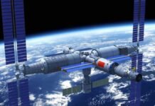 चीन के स्पेस स्टेशन से टकराया अंतरिक्ष मलबा, तीन अंतरिक्ष यात्रियों की वापसी स्थगित; CMSA ने दी जानकारी चीन के स्पेस स्टेशन से टकराया अंतरिक्ष मलबा, तीन अंतरिक्ष यात्रियों की वापसी स्थगित; CMSA ने दी जानकारी