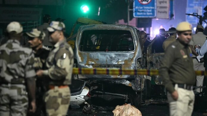 factrecorder Delhi Blast: वर्दीधारी डॉक्टर की सूझबूझ से टला बड़ा आतंकी हमला, देश दहलने से बचा