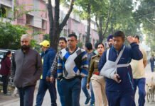 चंडीगढ़ सेक्टर-29 में सड़क पर मिले चार कारतूस, एक दिन पहले आए थे संदिग्ध युवक-युवती चंडीगढ़ सेक्टर-29 में सड़क पर मिले चार कारतूस, एक दिन पहले आए थे संदिग्ध युवक-युवती