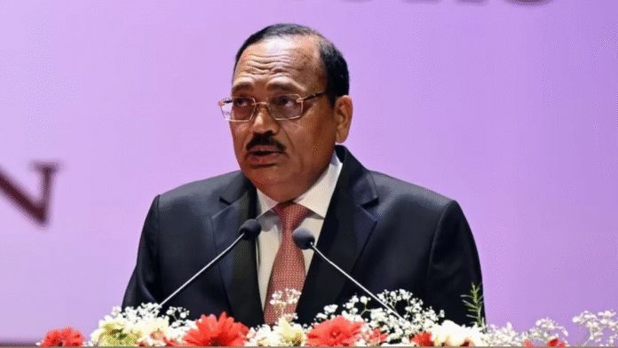 हरियाणा से पहले व्यक्ति के रूप में जस्टिस सूर्यकांत आज देश के 53वें चीफ जस्टिस ऑफ इंडिया (CJI) के पद की शपथ लेंगे। शपथ ग्रहण