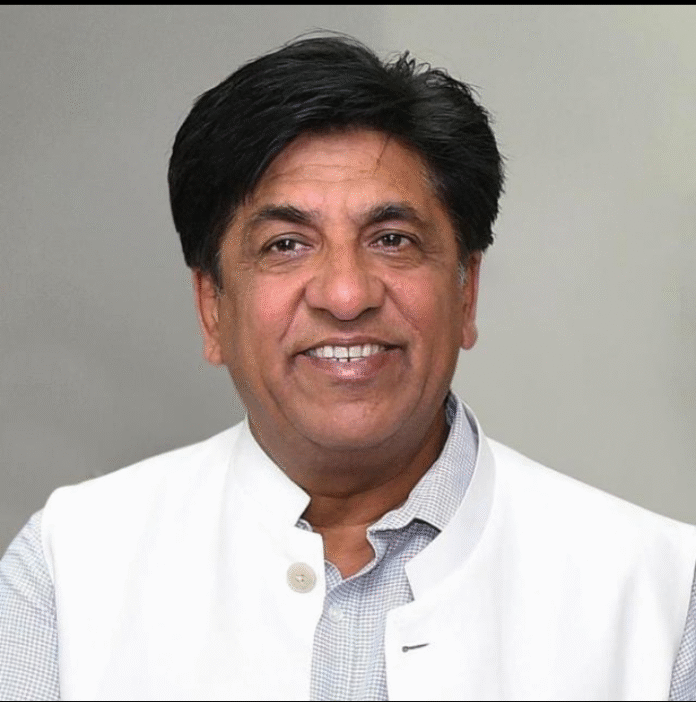 विधायक ब्रम शंकर ज़िम्पा ने दिल्ली में हुए धमाके की घटना पर गहरा दुःख व्यक्त करते हुए इसे मानवीय त्रासदी बताया। उन्होंने कहा कि यह घटना पूरे देश