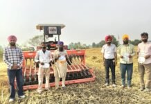 किरतोवाल खुर्द में हैप्पी सीडर और सुपर सीडर मशीनों से गेहूं की बुवाई का शुभारंभ किरतोवाल खुर्द में हैप्पी सीडर और सुपर सीडर मशीनों से गेहूं की बुवाई का शुभारंभ