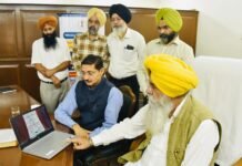 विभाग ने मिशन मोड के तहत बाढ़ प्रभावित जिलों में 2.53 लाख से अधिक पशुओं का गलघोटू बीमारी से बचाव हेतु टीकाकरण किया Under mission mode, the department vaccinated more than 2.53 lakh animals in flood-affected districts to prevent lumpy skin disease.