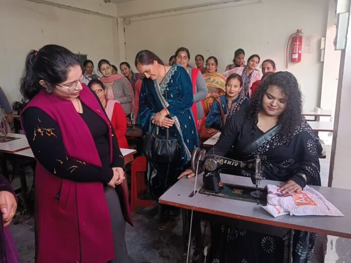 हिमाचल प्रदेश फसल विविधीकरण प्रोत्साहन परियोजना (चरण–II) के अंतर्गत ग्रामीण महिलाओं के कौशल विकास और आजीविका संवर्धन को बढ़ावा देने
