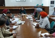 डिप्टी कमिश्नर नवजोत कौर ने अधिकारियों के साथ की बैठक, तैयारियों का लिया जायज़ा डिप्टी कमिश्नर नवजोत कौर ने अधिकारियों के साथ की बैठक, तैयारियों का लिया जायज़ा
