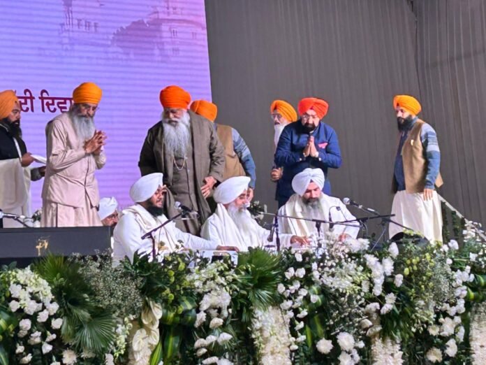 350वें शहीदी दिवस को समर्पित बाबा बुड्ढा दल छावनी में कथा एवं कीर्तन दरबार आयोजित