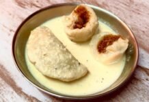 सर्दियों का परफेक्ट बंगाली डेज़र्ट: ‘दूध पुली’ रेसिपी जिसे आपको ज़रूर ट्राई करना चाहिए सर्दियों का परफेक्ट बंगाली डेज़र्ट: ‘दूध पुली’ रेसिपी जिसे आपको ज़रूर ट्राई करना चाहिए