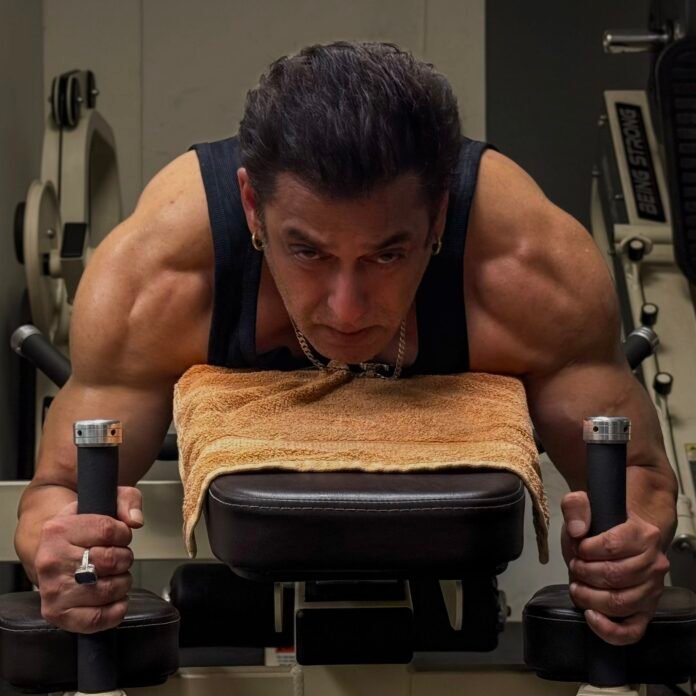 60 की उम्र से पहले दिखाया दम, सलमान खान की फिटनेस ने उड़ाए होश—Da-Bangg टूर से पहले शेयर की चौंकाने वाली फोटो