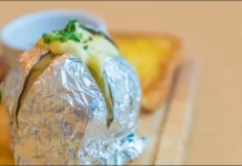 Health Tips: एल्युमिनियम फॉयल में खाना पैक करना सेहत के लिए कितना नुकसानदायक? जान लें इसके गंभीर दुष्प्रभाव Health Tips: एल्युमिनियम फॉयल में खाना पैक करना सेहत के लिए कितना नुकसानदायक? जान लें इसके गंभीर दुष्प्रभाव