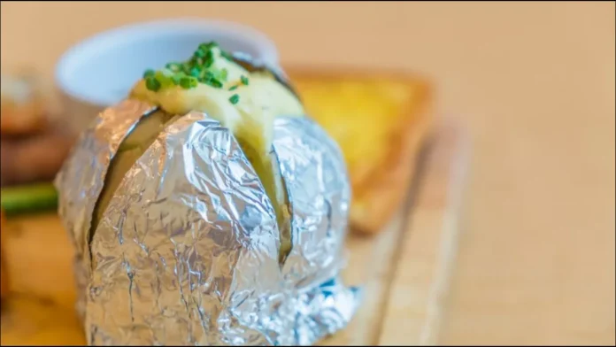 factrecorder Health Tips: एल्युमिनियम फॉयल में खाना पैक करना सेहत के लिए कितना नुकसानदायक? जान लें इसके गंभीर दुष्प्रभाव