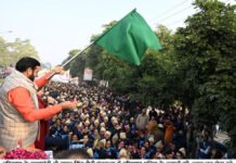 अटल जनसेवा को समर्पित दौड़ को मुख्यमंत्री नायब सिंह सैनी ने दिखाई हरी झंडी अटल जनसेवा को समर्पित दौड़ को मुख्यमंत्री नायब सिंह सैनी ने दिखाई हरी झंडी