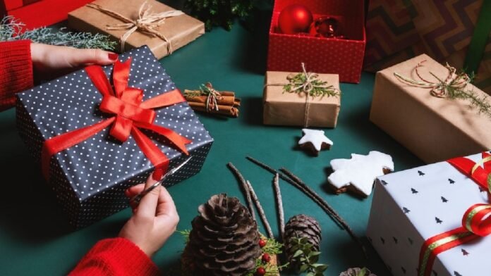 factrecorder Christmas 2025 Gift Ideas: दोस्त, परिवार और बच्चों के लिए परफेक्ट गिफ्ट्स, जश्न में भर देंगी खुशियां