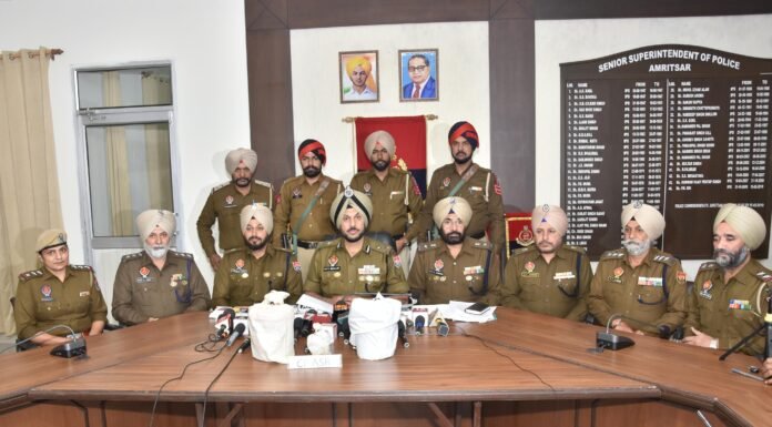 factrecorder गिरफ्तार किए गए व्यक्ति व्हाट्सऐप के जरिए पाकिस्तानी तस्करों के संपर्क में थे: डीजीपी गौरव यादव