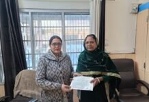 सौलीखड्ड सहकारी बैंक शाखा ने सौंपा 2 लाख का बीमा क्लेम सौलीखड्ड सहकारी बैंक शाखा ने सौंपा 2 लाख का बीमा क्लेम