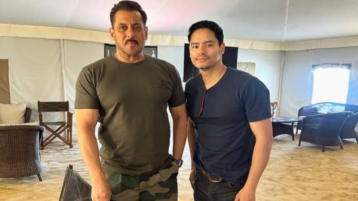 factrecorder बॉलीवुड सुपरस्टार सलमान खान इस साल सऊदी अरब के जेद्दा में आयोजित रेड सी इंटरनेशनल फिल्म फेस्टिवल में पहुंचे, जहां गोल्डन