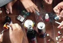 कम उम्र में नशे की गिरफ्त में बच्चे! दिल्ली–मुंबई समेत 10 शहरों में 11 साल की उम्र से शुरू हो रहा ड्रग्स का सेवन कम उम्र में नशे की गिरफ्त में बच्चे! दिल्ली–मुंबई समेत 10 शहरों में 11 साल की उम्र से शुरू हो रहा ड्रग्स का सेवन