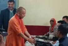 सीएम योगी का गोरखपुर में रैन बसेरों का देर रात निरीक्षण, बोले— “कोई भी खुले आसमान के नीचे न सोए” सीएम योगी का गोरखपुर में रैन बसेरों का देर रात निरीक्षण, बोले— “कोई भी खुले आसमान के नीचे न सोए”