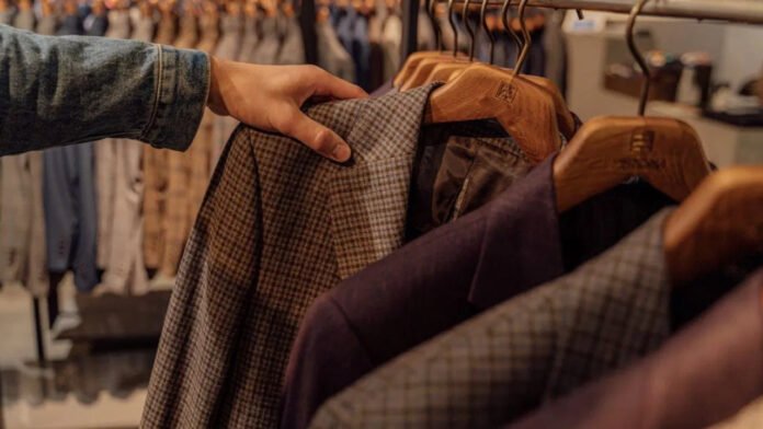 factrecorder गर्म कोट को घर पर ऐसे साफ करें, अपनाएं आसान टिप्स और ट्रिक्स