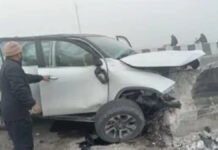 पंजाब के बठिंडा में भीषण सड़क हादसा: नेशनल हाईवे पर फॉर्च्यूनर डिवाइडर से टकराई, महिला पुलिसकर्मी समेत 5 की मौत