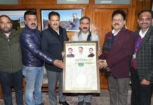 मुख्यमंत्री ने राज्य सहकारी कृषि एवं ग्रामीण विकास बैंक का कैलेंडर जारी किया