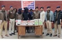 पुलिस ने दो अलग-अलग चोरी के मामलों में सिक्योरिटी गार्ड समेत तीन आरोपियों को किया गिरफ्तार