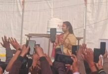 बिहार में अनिरुद्धाचार्य जी की भागवत कथा में अव्यवस्था, रक्सौल में बेकाबू भीड़ से बनी भगदड़ जैसी स्थिति