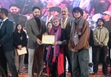 सोलन के यश ठाकुर और विकास खाम की पेंटिंग प्रथम