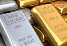 Gold Silver Price Today: सर्राफा बाजार में गिरावट, चांदी ₹25 हजार सस्ती, सोना ₹3100 लुढ़का