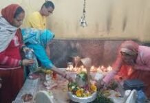 ट्राईसिटी में महाशिवरात्रि पर्व पर शिवालयों पर उमड़ी भक्तों की भीड़