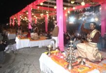 शिवरात्रि महोत्सव के उपलक्ष्य में पंचवक्त्र मंदिर के समीप भव्य ब्यास महाआरती के साक्षी बने हजारों लोग