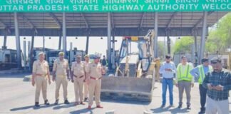 सोनभद्र में अश्लील गानों पर सख्ती: 130 लाउडस्पीकर जब्त कर बुलडोजर से नष्ट