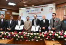 किसान के हाथ में पैसा देने पर काम कर रही सरकार: मुख्यमंत्री