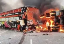 आंध्र प्रदेश में भीषण हादसा: बस-डंपर टक्कर के बाद आग, 13 लोगों की दर्दनाक मौ*त