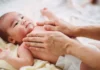 शिशु की मालिश का पारंपरिक लाल तेल: जानिए इसमें कौन-कौन सी जड़ी-बूटियां होती हैं और उनके फायदे