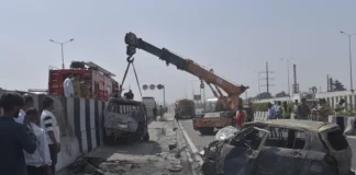 Ghaziabad में Delhi-Meerut Expressway पर रोडवेज बस और थार की आमने-सामने टक्कर, 3 की मौ*त; कई घायल