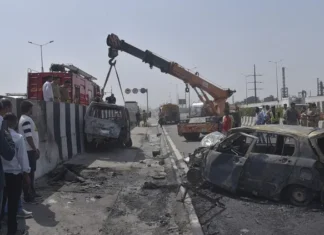 Ghaziabad में Delhi-Meerut Expressway पर रोडवेज बस और थार की आमने-सामने टक्कर, 3 की मौ*त; कई घायल