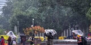 Weather Update: दिल्ली-UP समेत उत्तर भारत में बारिश के आसार, 2 दिन का येलो अलर्ट जारी
