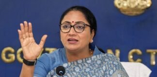 दिल्ली में बिजली बचाने के लिए बड़ा फैसला: दफ्तरों में 24-26 डिग्री पर ही चलेंगे AC, गैर-जरूरी लाइट बंद रखने के आदेश
