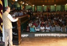 उत्तराखंड और पूर्वाेत्तर राज्यों में बादल फटने की घटनाएं बढ़ने की संभावनाः मुख्यमंत्री मुख्यमंत्री ने टिकेंद्र पंवर की पुस्तक का विमोचन किया