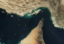 West Asia Tension: Strait of Hormuz में दोहरे हमले से बढ़ी वैश्विक चिंता