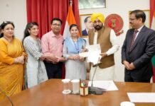 CM Bhagwant Singh Mann meets Class 12 toppers in Chandigarh, honours top three girls with ₹50,000 each