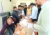 उपायुक्त ने थुनाग में की आपदा प्रभावित क्षेत्रों में पुनः बहाली एवं पुनर्वास कार्यों की समीक्षा बहाली कार्यों में और तेजी लाएं लाइन विभाग- अपूर्व देवगन