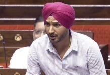 Harbhajan Singh की सुरक्षा हटाने पर हाई कोर्ट सख्त, Bhagwant Mann सरकार को दिए कड़े निर्देश